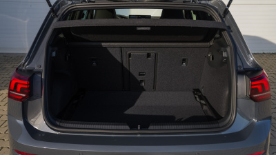 VW Golf 1.5 eTSI R-line Limited