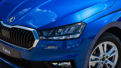 Škoda Fabia 1.5 TSI Selection (pohľad spredu)