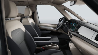 VW Multivan Bulli Long 2.0 TDI (pohľad do interiéru)