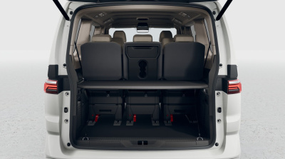 VW Multivan Bulli Long 2.0 TDI (pohľad do interiéru)