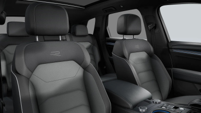 VW Touareg 3.0 TDI R-Line Final Edition (pohľad spredu)