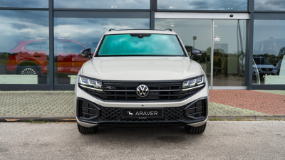 VW Touareg 3.0 TDI R-Line Final Edition (pohľad zozadu)