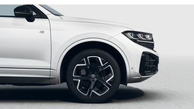 VW Touareg 3.0 TDI R-Line Final Edition (pohľad do interiéru)