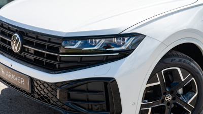 VW Touareg 3.0 TDI R-Line Final Edition (pohľad zboku)