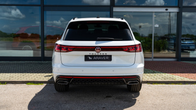 VW Touareg 3.0 TDI R-Line Final Edition (pohľad do interiéru)