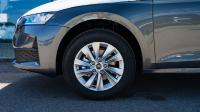 Škoda Octavia 1.5 TSI Extra (pohľad do interiéru)