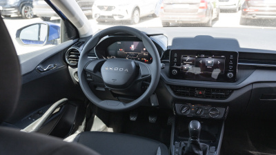 Škoda Fabia 1.0 MPI Essence (pohľad do interiéru)