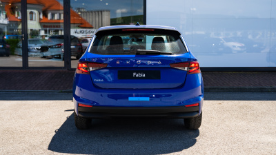 Škoda Fabia 1.0 MPI Essence (pohľad spredu)
