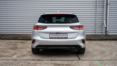 Kia Ceed 1.5 T-GDi SPORT (pohľad zozadu)