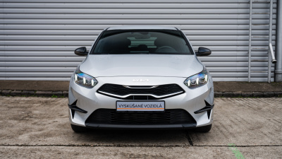 Kia Ceed 1.5 T-GDi SPORT (pohľad do interiéru)