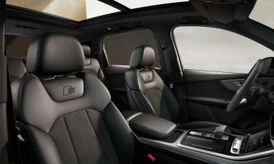 AUDI Q7 3.0 TFSIe Quattro S line  (pohľad do interiéru)