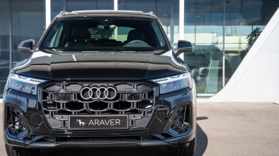 AUDI Q7 3.0 TFSIe Quattro S line  (pohľad do interiéru)