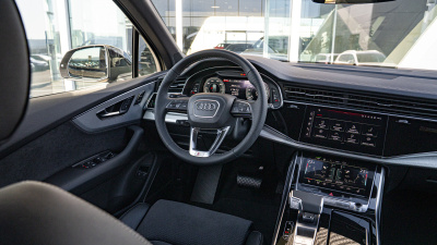 AUDI Q7 3.0 TFSIe Quattro S line 