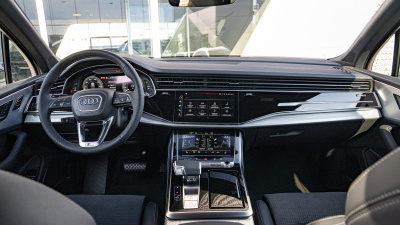 AUDI Q7 3.0 TFSIe Quattro S line 
