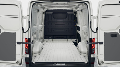 VW Crafter Basis L3H2 30 2.0 TDI (pohľad do interiéru)