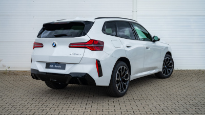BMW X3 20d xDrive (pohľad zboku)