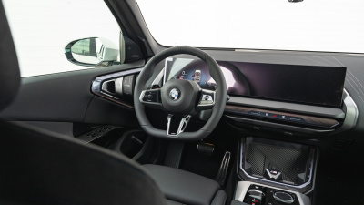 BMW X3 20d xDrive (pohľad do interiéru)