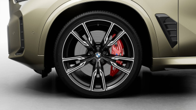 BMW X5 30d xDrive (pohľad spredu)