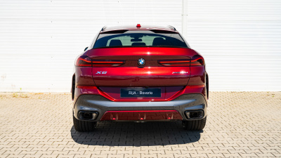 BMW X6 30d xDrive (pohľad do interiéru)