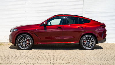 BMW X6 30d xDrive (pohľad zozadu)