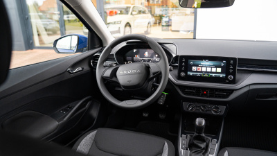 Škoda Fabia 1.0 MPI Extra (pohľad do interiéru)