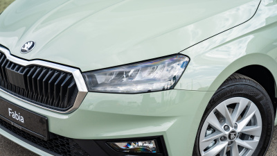 Škoda Fabia 1.0 TSI Selection (pohľad spredu)