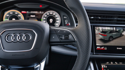 AUDI Q8 3.0 TFSIe Quattro PHEV 