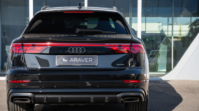 AUDI Q8 3.0 TFSIe Quattro PHEV  (pohľad do interiéru)