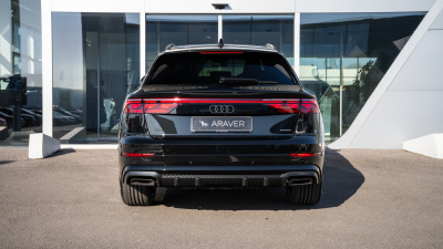 AUDI Q8 3.0 TFSIe Quattro PHEV  (pohľad do interiéru)