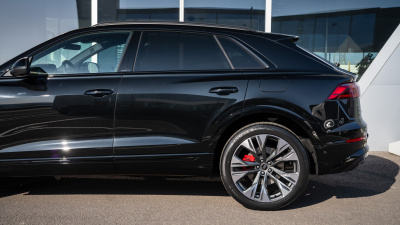AUDI Q8 3.0 TFSIe Quattro PHEV 