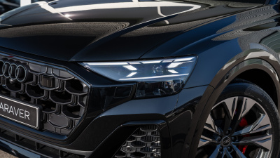AUDI Q8 3.0 TFSIe Quattro PHEV  (pohľad do interiéru)