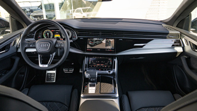 AUDI Q8 3.0 TFSIe Quattro PHEV 