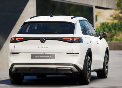 VW T-Roc 1.5 eTSI Style (pohľad do interiéru)