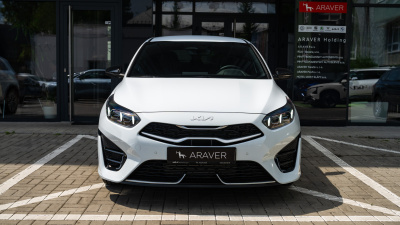 Kia Ceed 1.5 T-GDi GT-Line (pohľad zozadu)