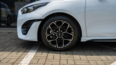 Kia Ceed 1.5 T-GDi GT-Line (pohľad do interiéru)