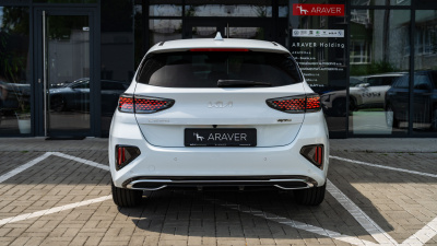Kia Ceed 1.5 T-GDi GT-Line (pohľad spredu)