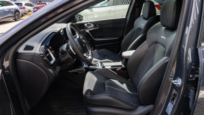 Kia Ceed 1.5 T-GDi 7DCT GT-Line (pohľad do interiéru)