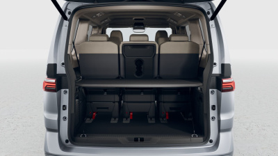 VW Multivan Life Bulli Long 2.0 TDI (pohľad do interiéru)