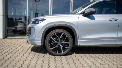 VW Tayron 2.0 TSI Elegance 4x4 (pohľad spredu)