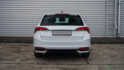 Škoda Scala 1.0 TSI Selection (pohľad zozadu)