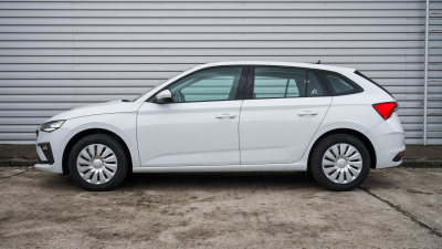Škoda Scala 1.0 TSI Selection (pohľad zboku)