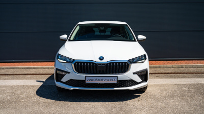 Škoda Scala 1.0 TSI Selection (pohľad zboku)