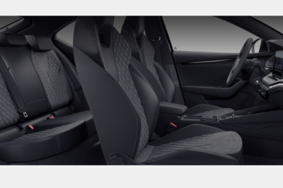 Škoda Octavia 2.0 TDI Sportline (pohľad spredu)