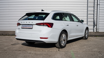 Škoda Octavia Combi 2.0 TDI Style (pohľad do interiéru)