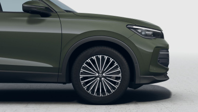 VW Tiguan 1.5 eTSI Limited (pohľad do interiéru)