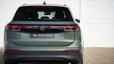 VW Tiguan 1.5 eTSI Limited (pohľad do interiéru)