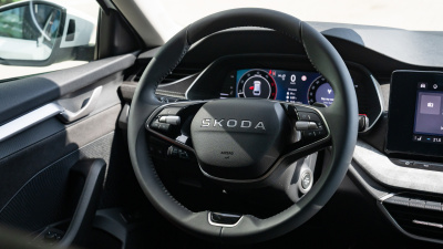 Škoda Octavia Combi 2.0 TDI Top Selection (pohľad do interiéru)