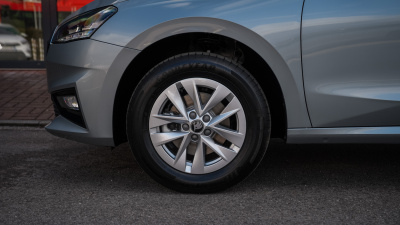 Škoda Fabia 1.0 TSI Extra Plus (pohľad do interiéru)