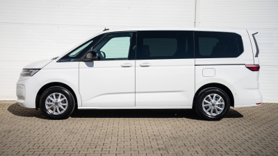 VW Multivan Bulli Long 2.0 TDI (pohľad do interiéru)
