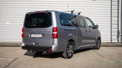 Toyota Proace Verso 2.0 D  (pohľad spredu)